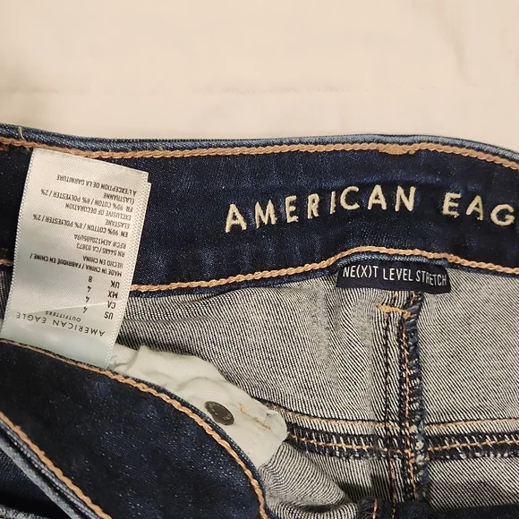 American Eagle Distressed Shorts - Picture 4 of 4
